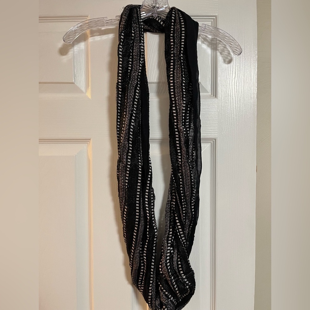 Black and White Striped Women's Scarf